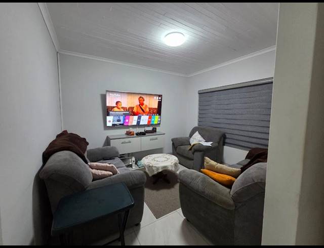 3 BEDROOM TOWNHOUSE FOR SALE IN AVIARYHILL